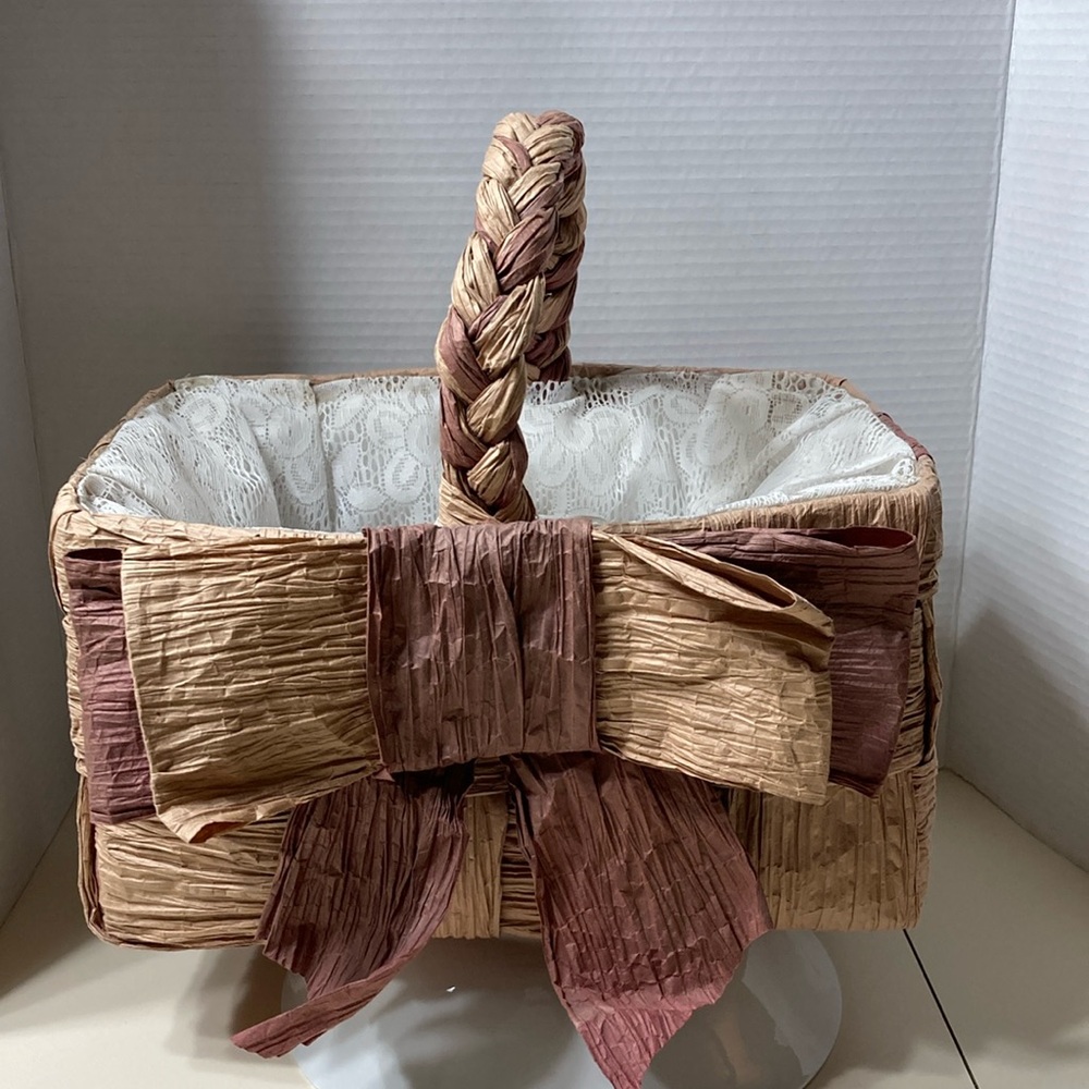Country Style Large Rectangular Woven Basket Lace Inside Bow Handle